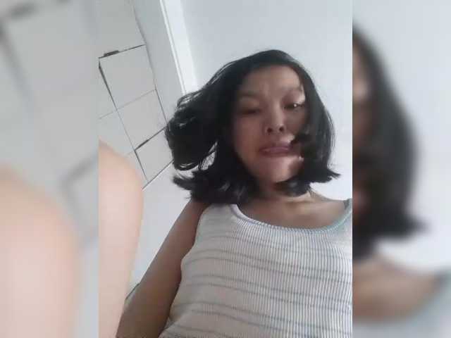 Selinababy99 live cam on BongaCams