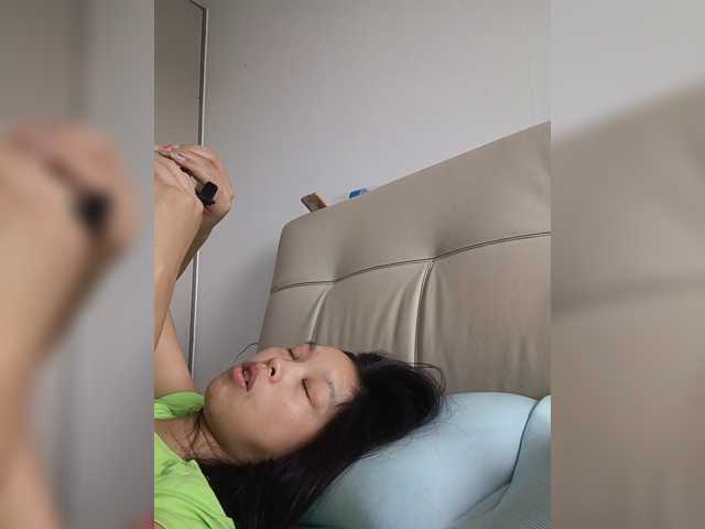 Selinababy99 live cam on BongaCams