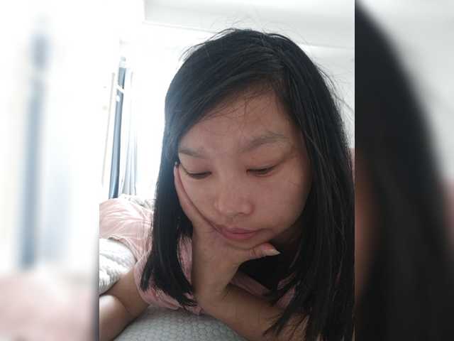Selinababy99 live cam on BongaCams