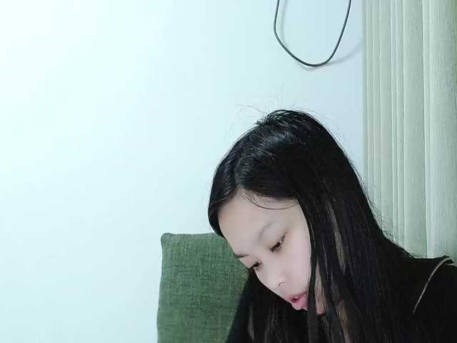 Selinababy99's BongaCams show and profile