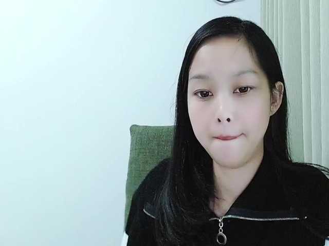 Selinababy99's BongaCams show and profile