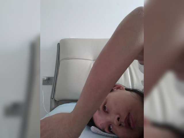 Selinababy99 live cam on BongaCams