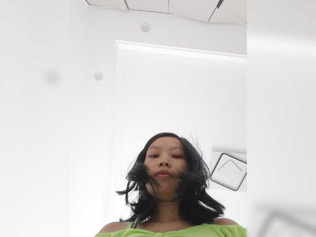 Selinababy99 live cam on BongaCams