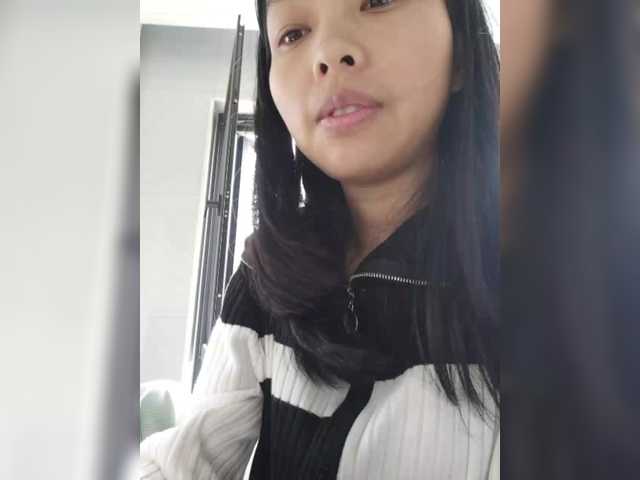 Selinababy99's BongaCams show and profile