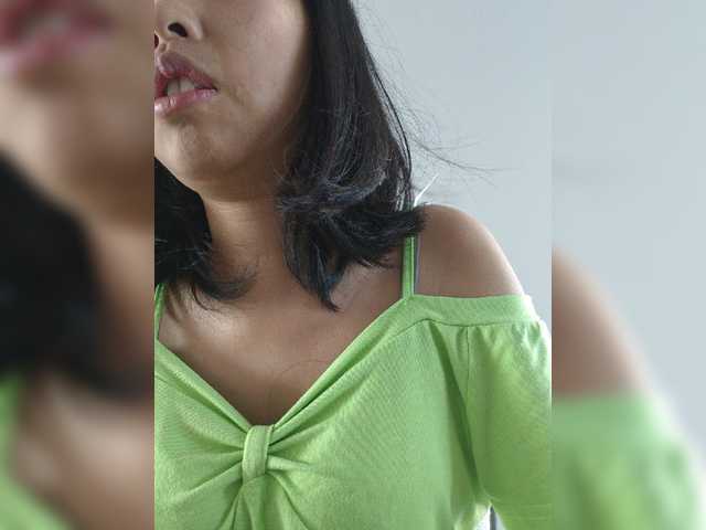 Selinababy99 live cam on BongaCams