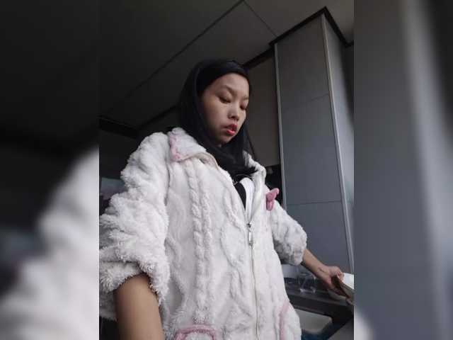 Selinababy99's BongaCams show and profile