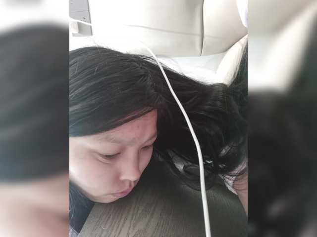 Selinababy99's BongaCams show and profile