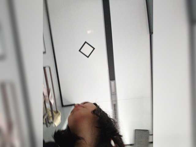 Selinababy99 live cam on BongaCams