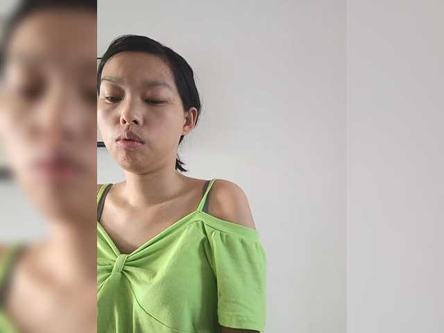 Selinababy99 live cam on BongaCams