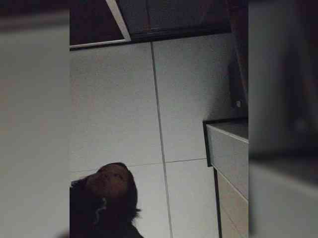 selinababy99's live room