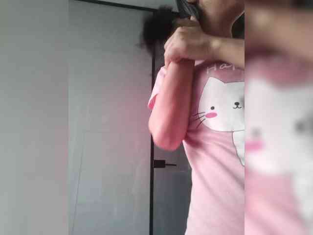 Selinababy99 Live Webcam on BongaCams