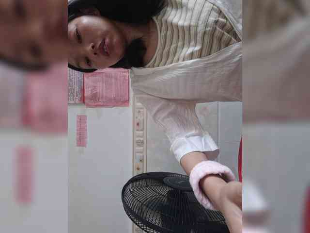 モデル: Selinababy99