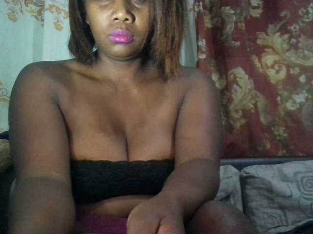 vanesslove live cam on BongaCams