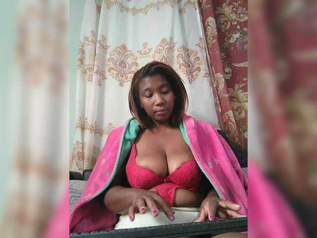vanesslove live cam on BongaCams