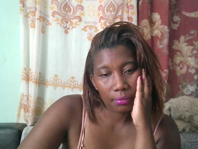 vanesslove live cam on BongaCams