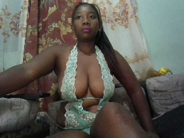Sweetyblackchocolat live cam preview