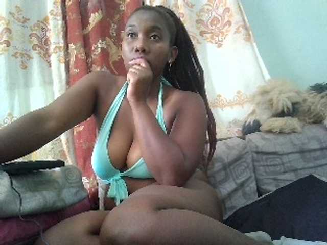vanesslove live cam on BongaCams