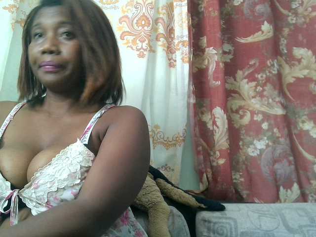 vanesslove live cam on BongaCams