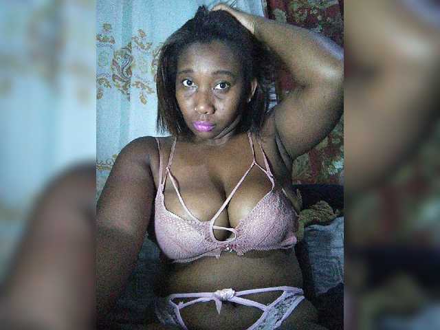 vanesslove live cam on BongaCams