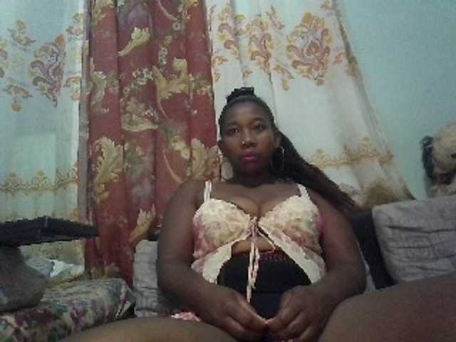 vanesslove live cam on BongaCams