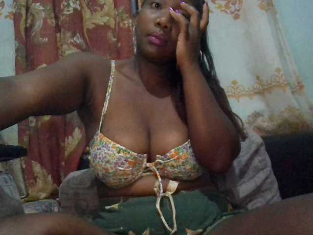 vanesslove live cam on BongaCams