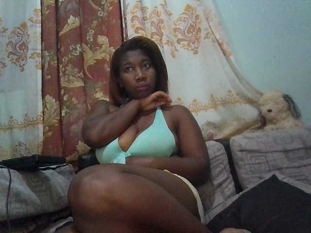 vanesslove live cam on BongaCams