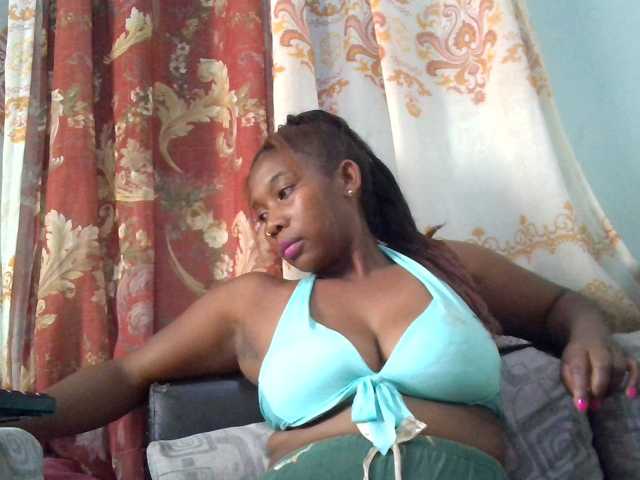 vanesslove live cam on BongaCams