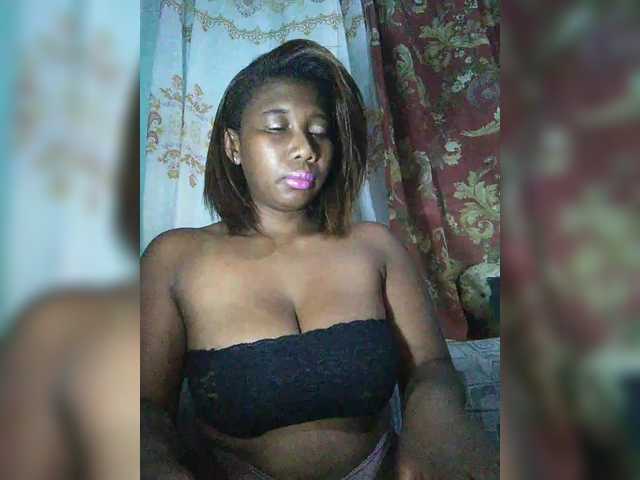 vanesslove live cam on BongaCams