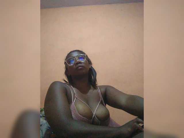 vanesslove's BongaCams show and profile