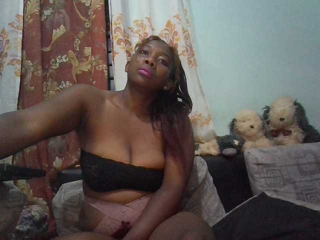 vanesslove live cam on BongaCams