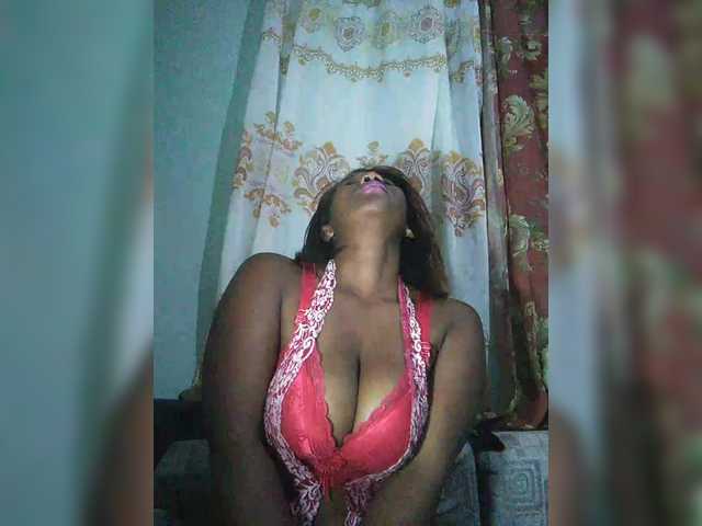 vanesslove Live Cam on BongaCams