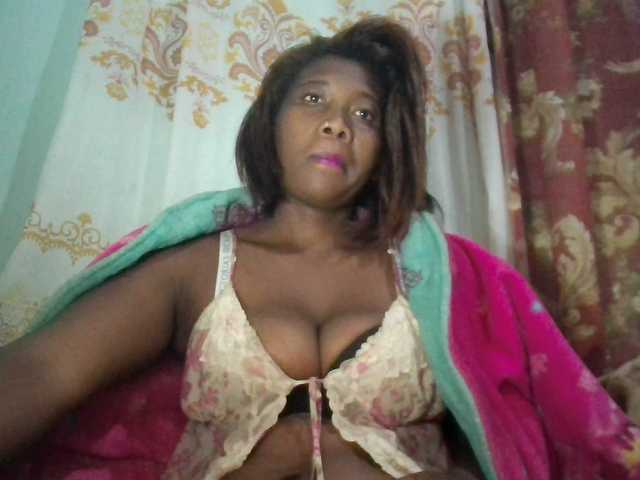 chachacoquine live webcam show