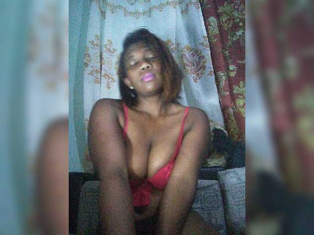 vanesslove live cam on BongaCams