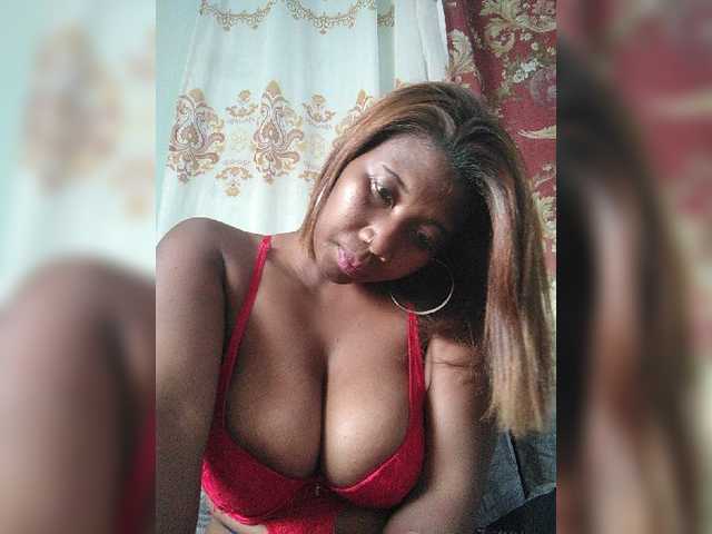 vanesslove live cam on BongaCams