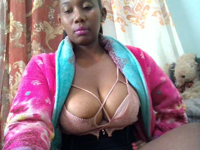 vanesslove live cam on BongaCams