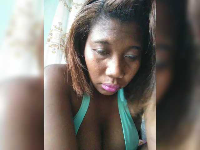 vanesslove live cam on BongaCams