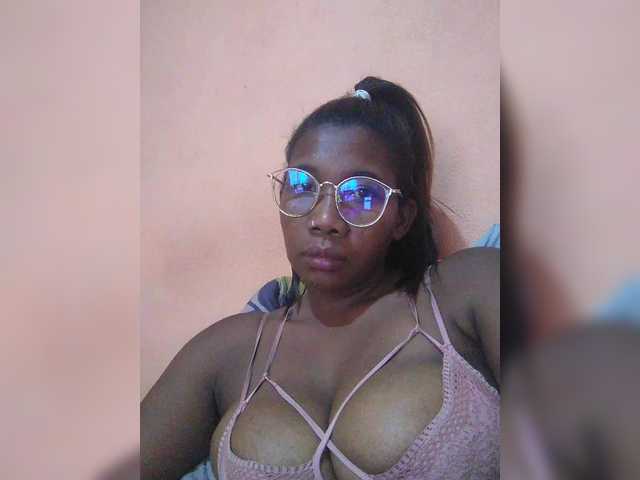 vanesslove's BongaCams show and profile