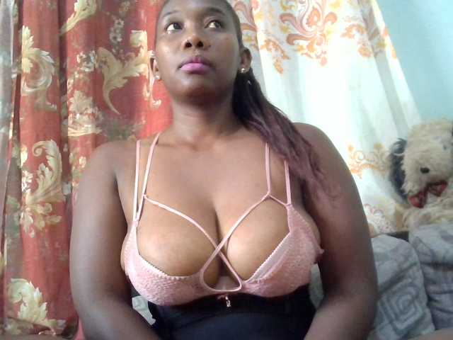 vanesslove live cam on BongaCams