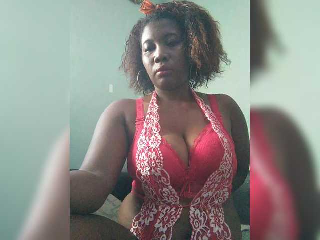 vanesslove live cam on BongaCams