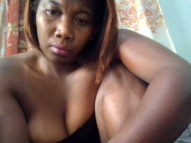 vanesslove live cam on BongaCams