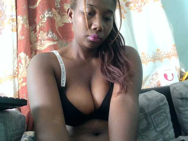vanesslove live cam on BongaCams