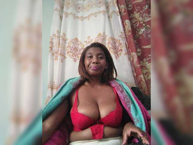 vanesslove live cam on BongaCams