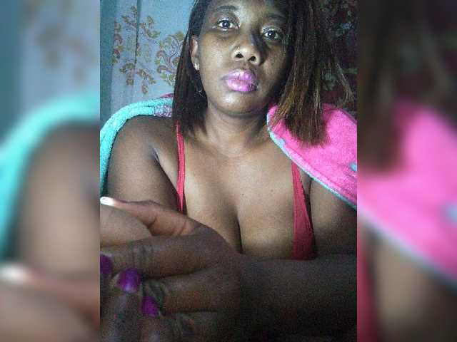vanesslove live cam on BongaCams
