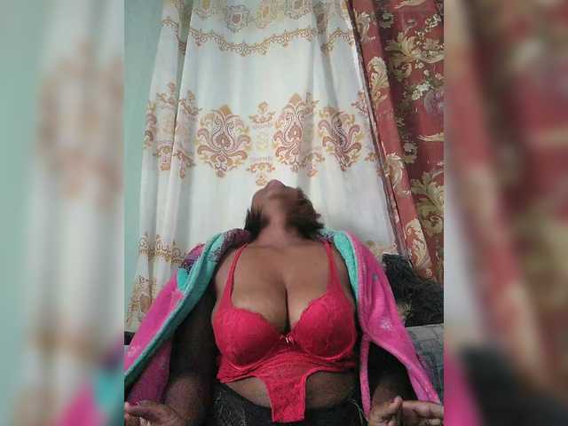 vanesslove live cam on BongaCams