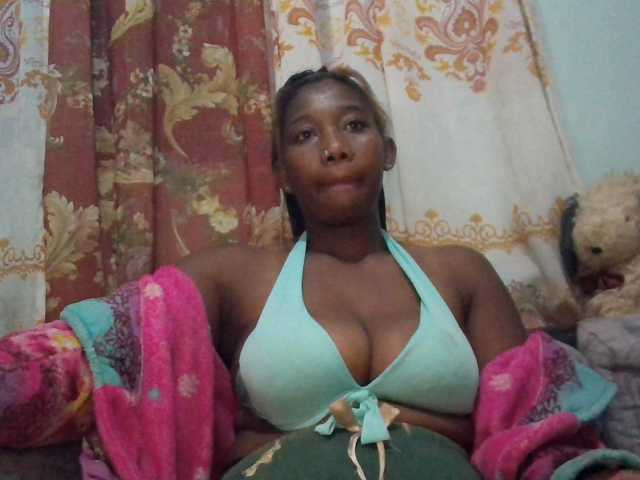 vanesslove live cam on BongaCams