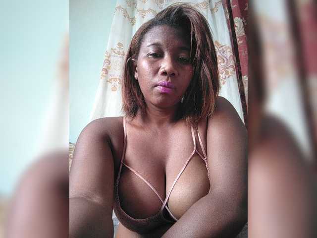 vanesslove live webcam show