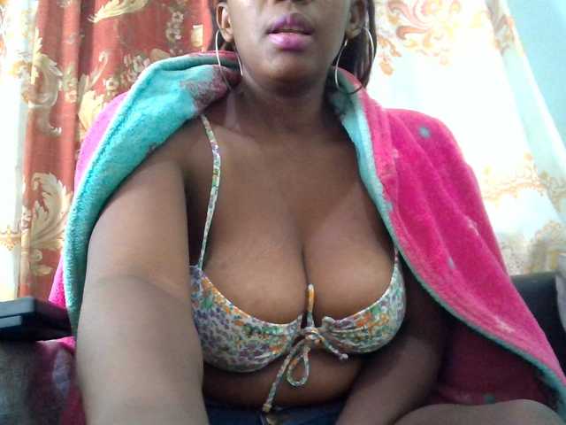 Sweetyblackchocolat live cam on BongaCams