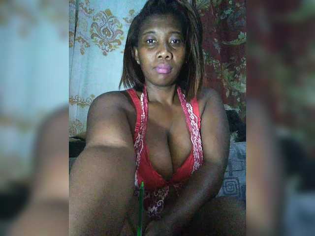 vanesslove live cam on BongaCams