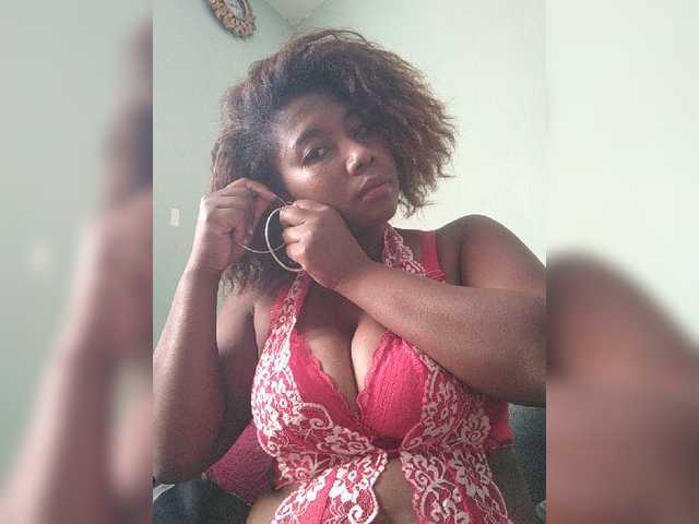 vanesslove live cam on BongaCams