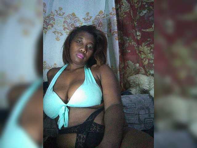 vanesslove live cam on BongaCams